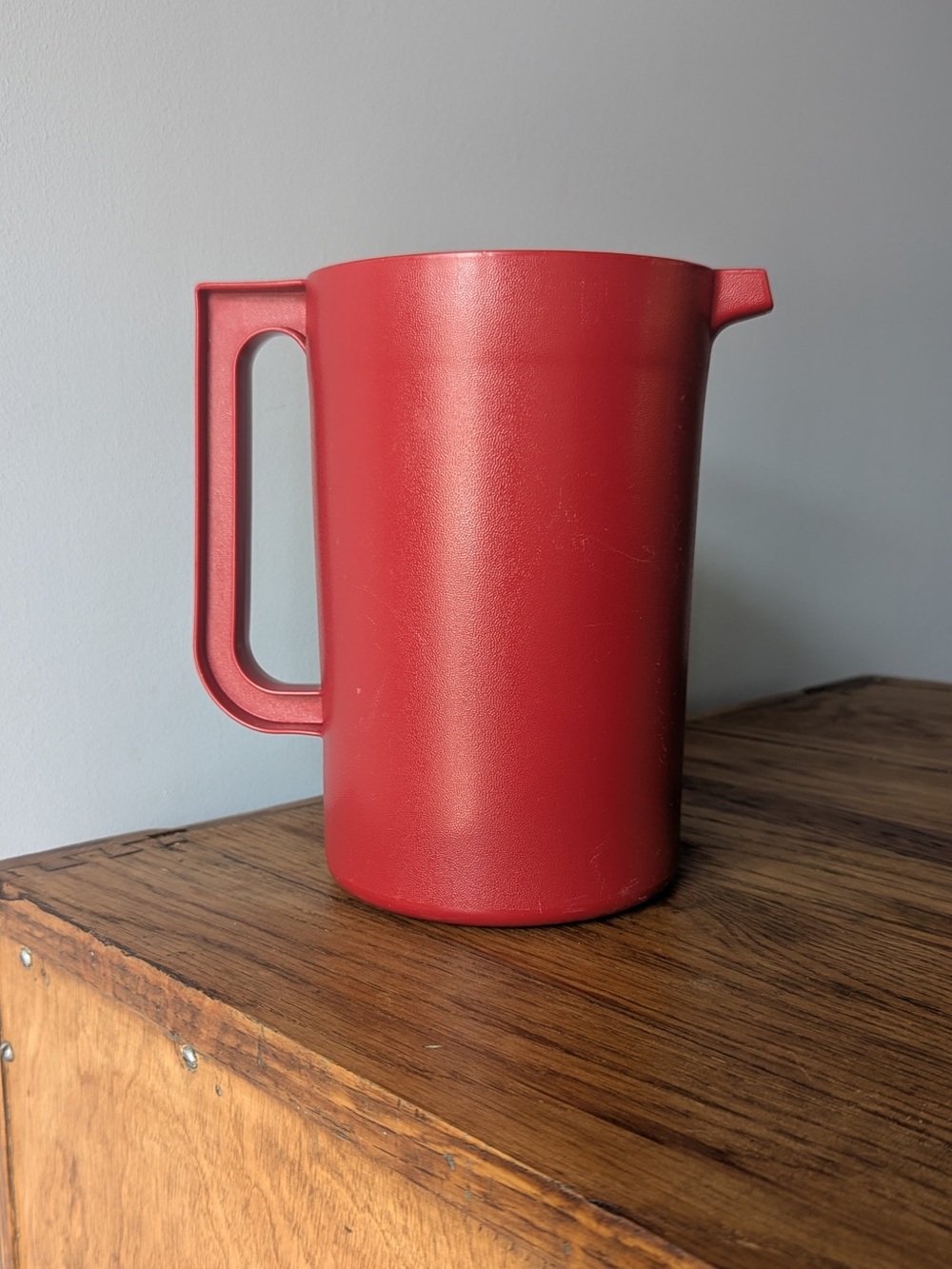 Vintage Tupperware 2 Quart Pitcher 1676 - Red